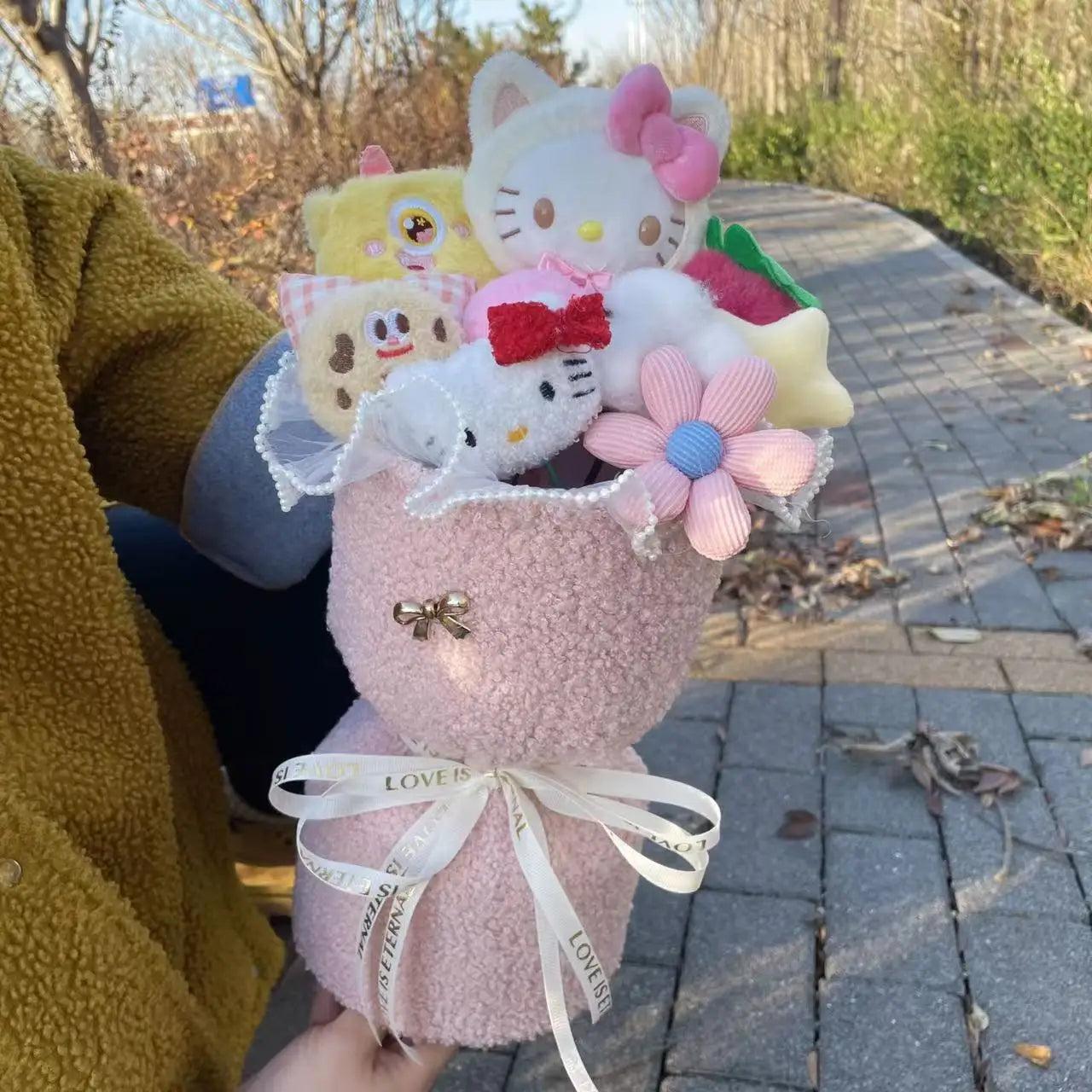 Charming Kitty Gift Bouquet